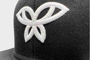 Cappellino SNAPBACK con visiera piatta - logo ricamato